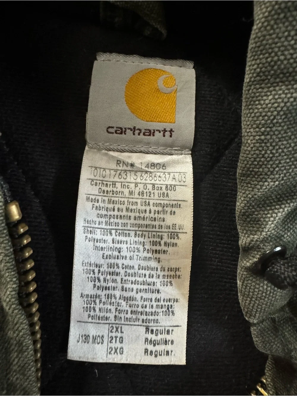 Carhartt Men's Hooded Work Jacket in Dark Green with Brown Patch - Picture 5 of 5